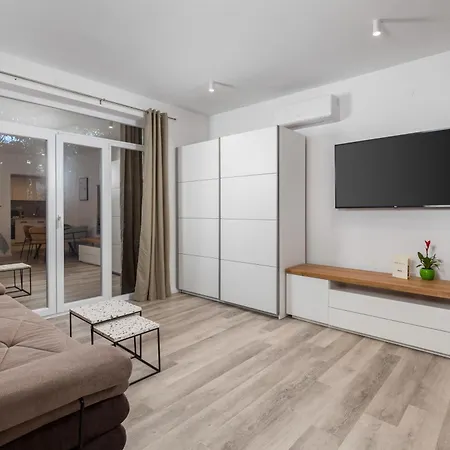Brand New Apartments Villa Tereza Icici, 100M From The Beach Exterior photo